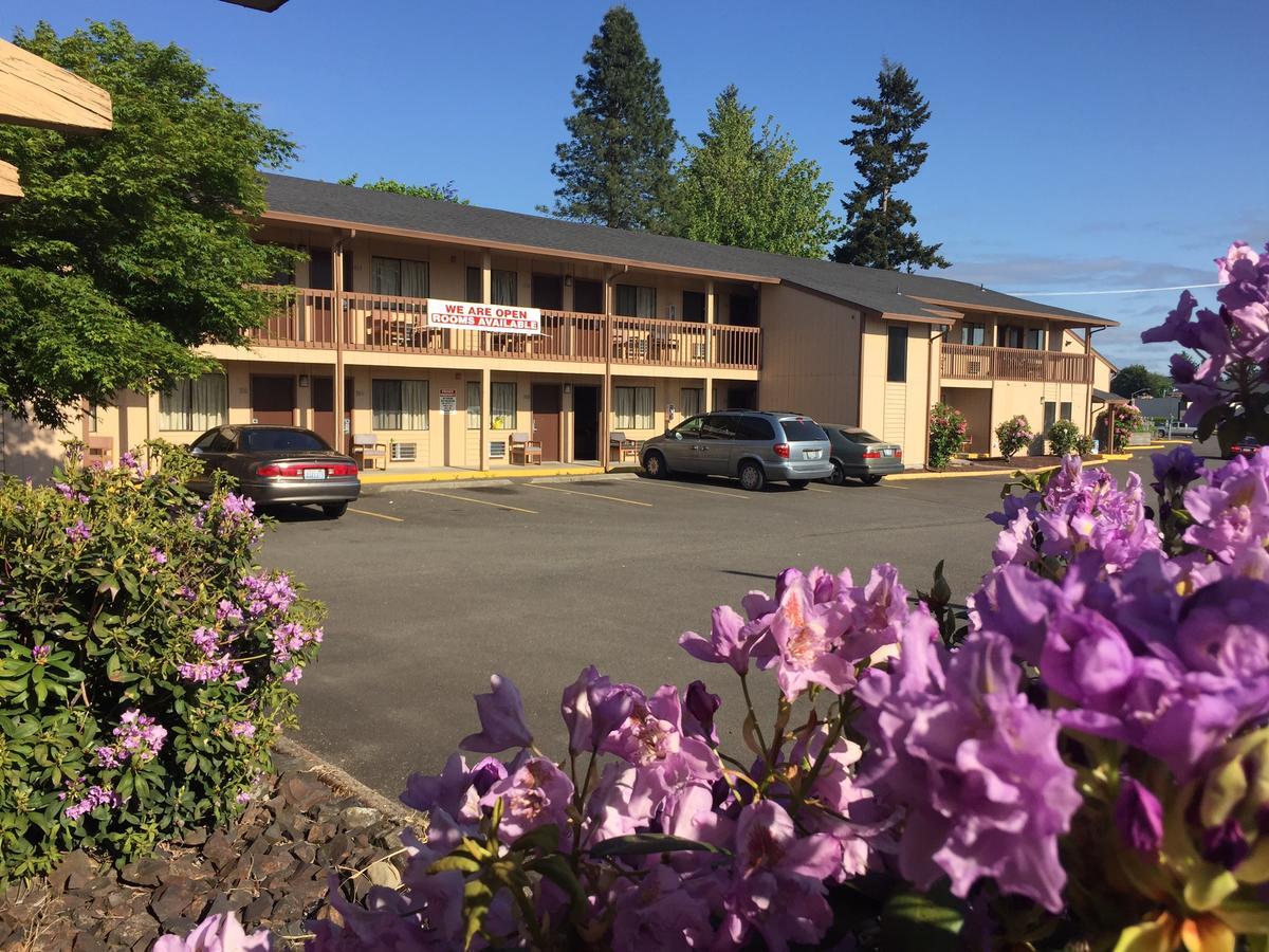 Centralia Inn Exterior photo