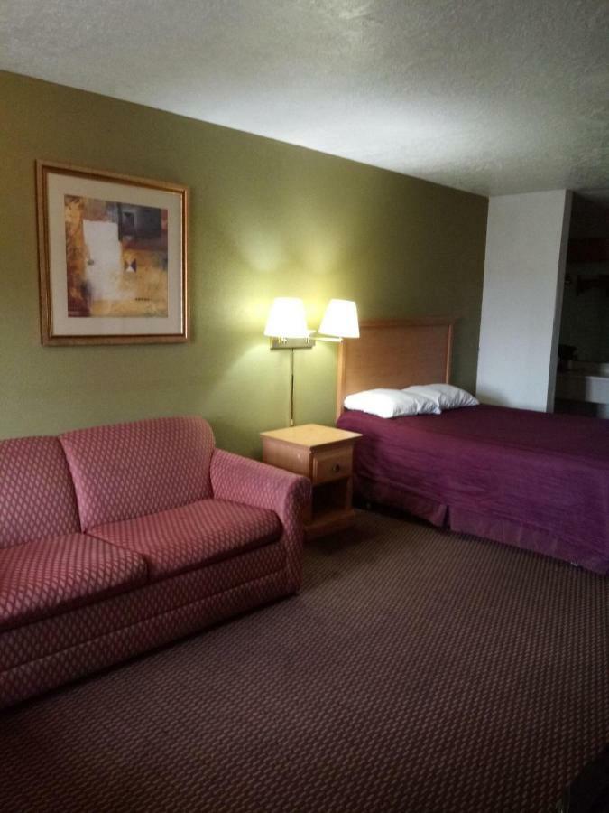 Centralia Inn Exterior photo